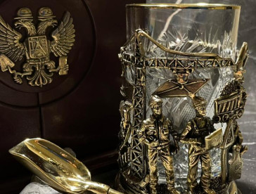 подарочные наборы из бронзы и хрусталя на различные темы и професии